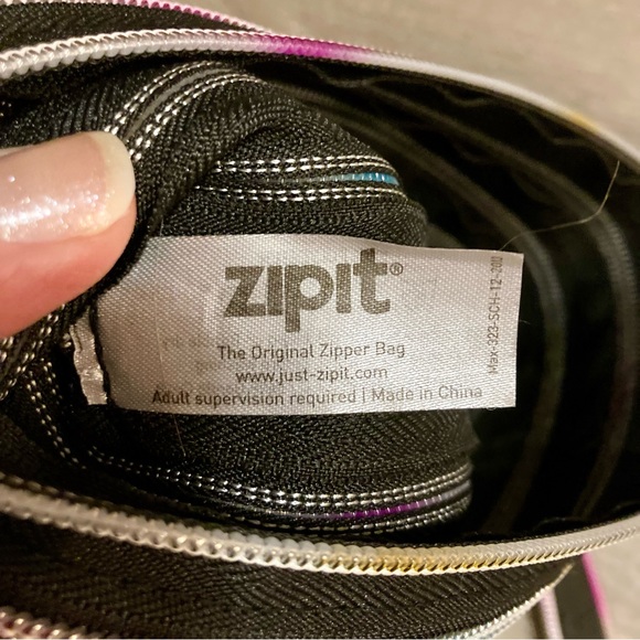 Zip-it black cosmetics bag or pencil pouch - Picture 3 of 5